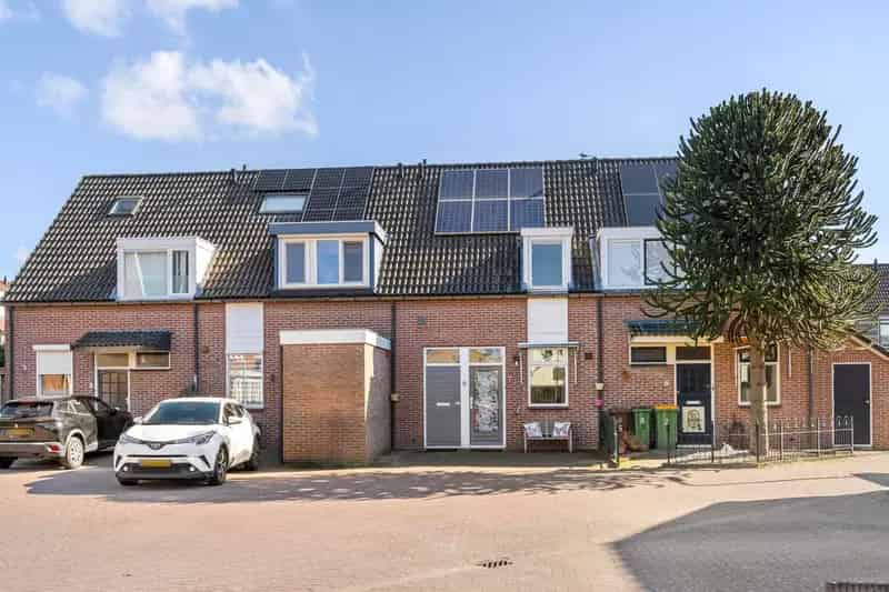 Middenwoning Bennekom 3 slaapkamers 6 zonnepanelen