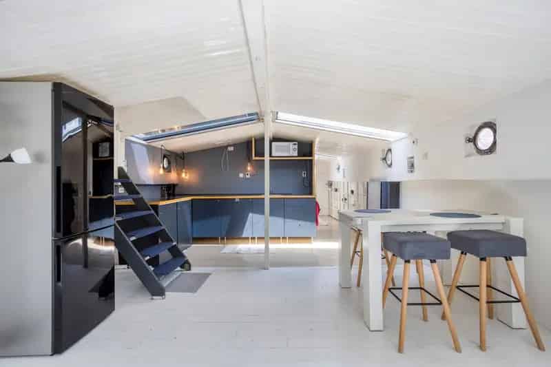 Huisboot te koop Amsterdam: 3 slaapkamers, 90m2, Amstel