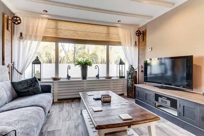 Huis te koop Dieren: Ruime hoekwoning nabij bos
