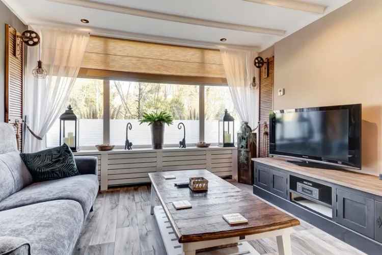 Huis te koop Dieren: Ruime hoekwoning nabij bos