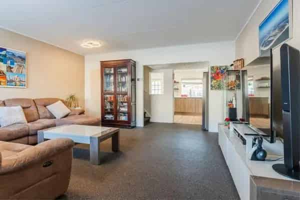 Ruime 4 Slaapkamers Een gezinswoning Spijkenisse