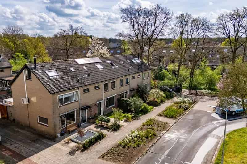 Gerenoveerde woning Gorssel 5 slaapkamers tuin zonnepanelen