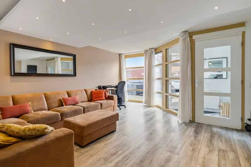Huis te koop Amsterdam Oostakkerstraat 3 slaapkamers