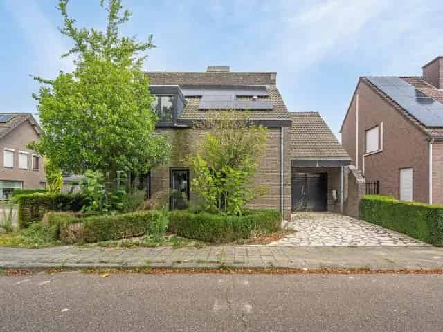Vrijstaande woning te koop Stein 4 slaapkamers grote tuin
