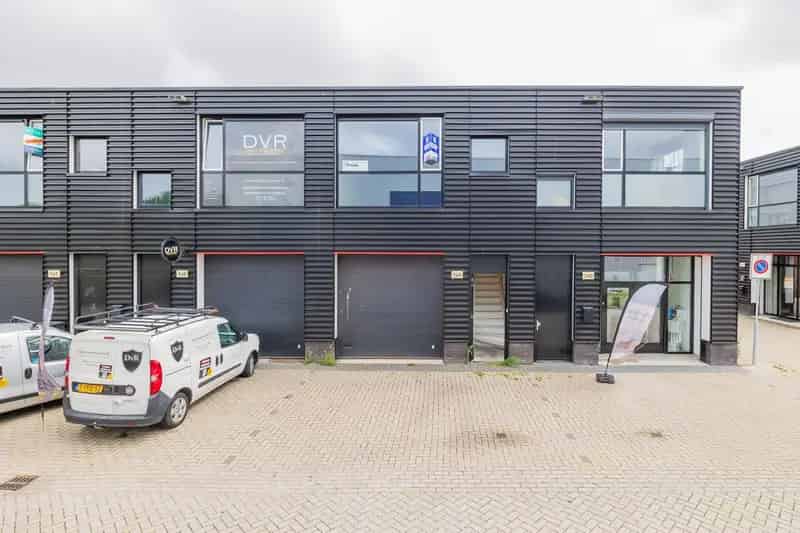 Bedrijfshal Katwijk 138m2  -  Unit te Koop