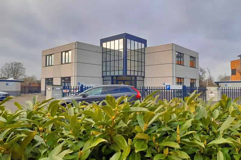 Modern Kantoor Weert te Huur