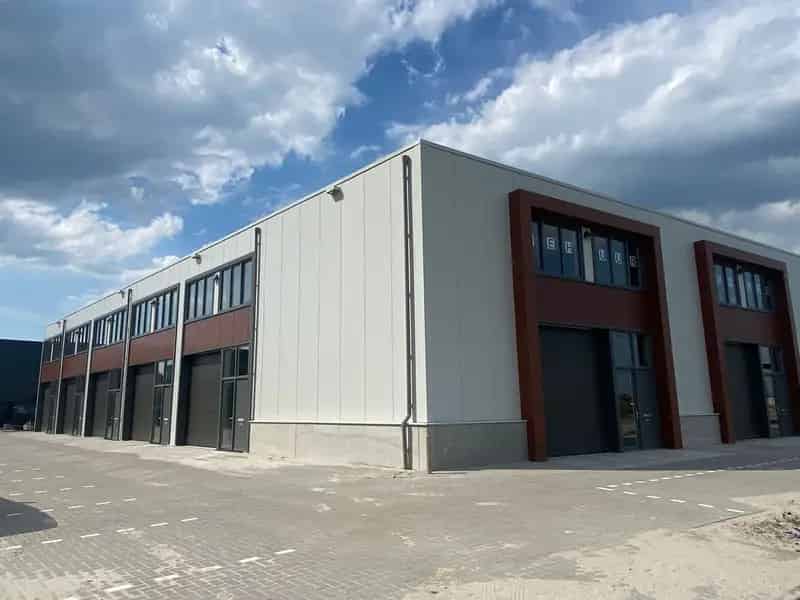 Bedrijfshal Lemmer te huur: 95m² unit, ideaal ZZP'er