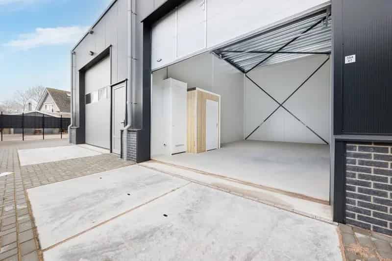 Bedrijfshal Lelystad te Koop - Luxe Business Unit