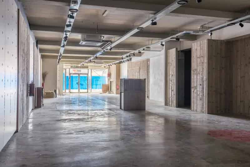 Winkel te Koop of te Huur Landstraat 57 Delfzijl met Bovenwoning
