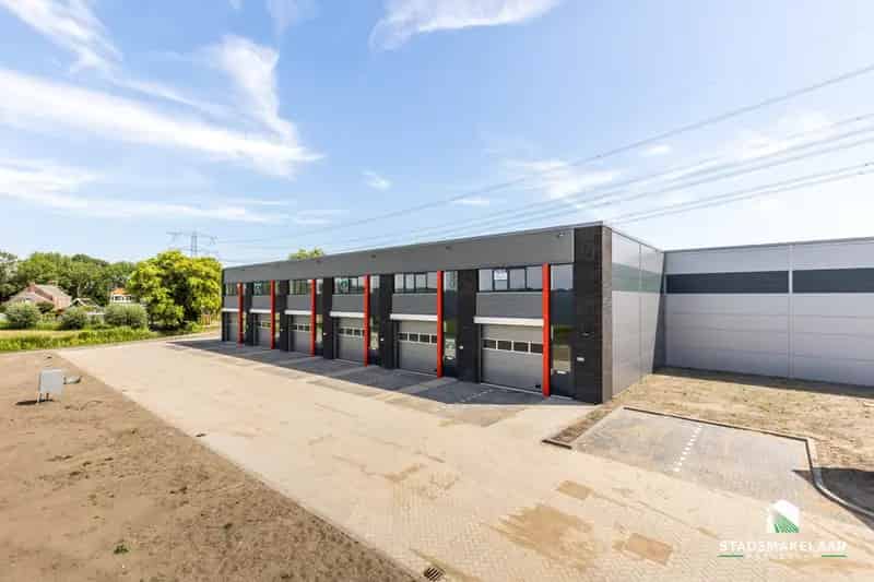 Bedrijfshal te huur Dordrecht 72m² kantoor 36m²