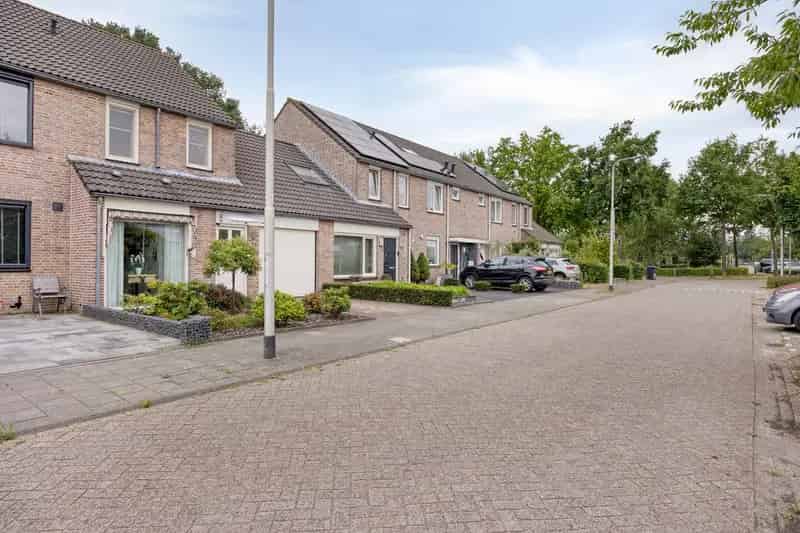 Giekerkstraat 28 Tilburg: Ruime gezinswoning met 4 slaapkamers en garage