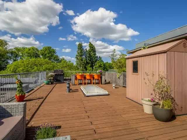 Ruime woning Rotterdam Essenburgsingel: Dakterras en karakter