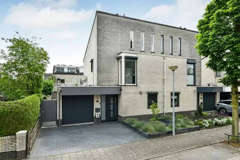 Tweekapper Elst 3 slaapkamers serre 19 zonnepanelen