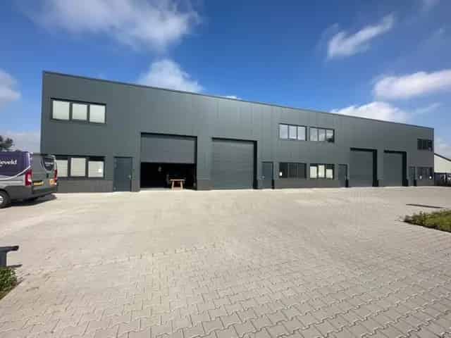 Bedrijfsruimte te huur Emmeloord: 250m² loods, kantoor en kantine