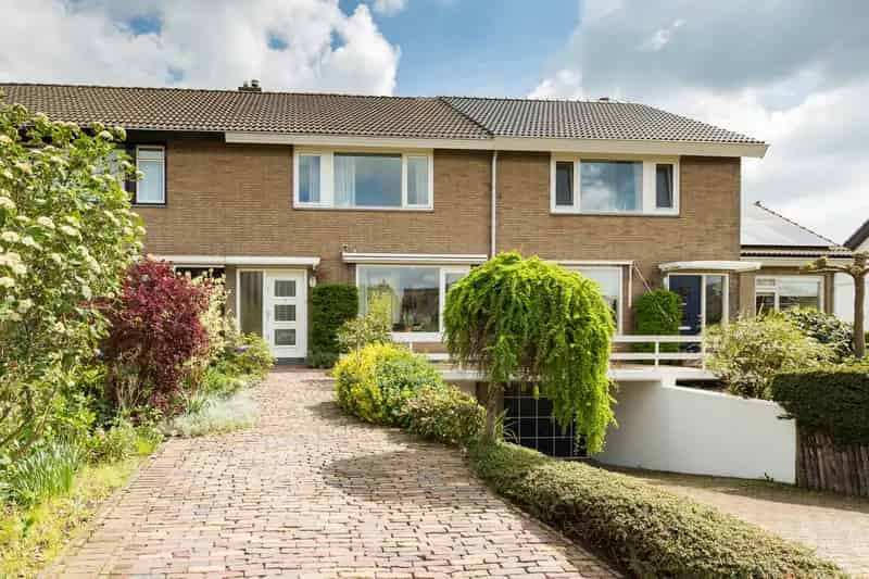 Ruime Dijkwoning met Tuin Garage en Thuiswerkplek