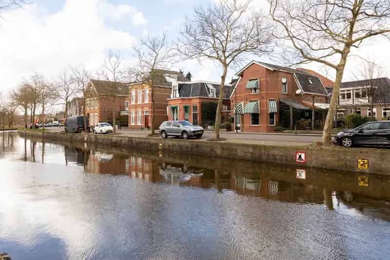 Grachtenpand Bolsward 3 slaapkamers Tuin Karakteristiek Monument