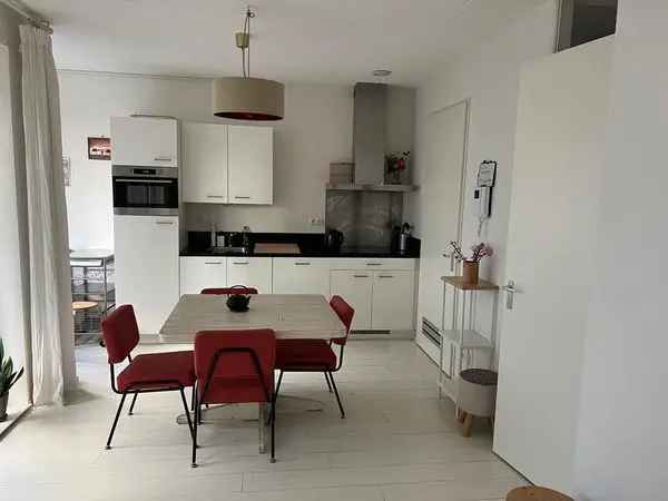 Appartement Te Huur in Diemen, Noord-Holland