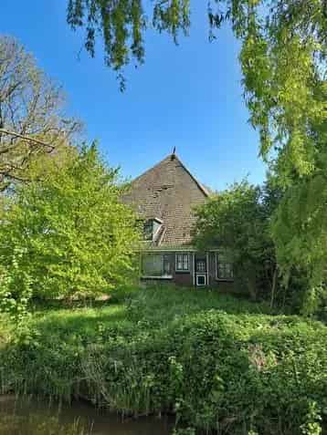 Woonboerderij te koop 4 wooneenheden mogelijk