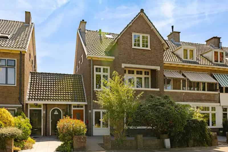 Huis te koop: Delftlaan 221 2024 CA Haarlem 