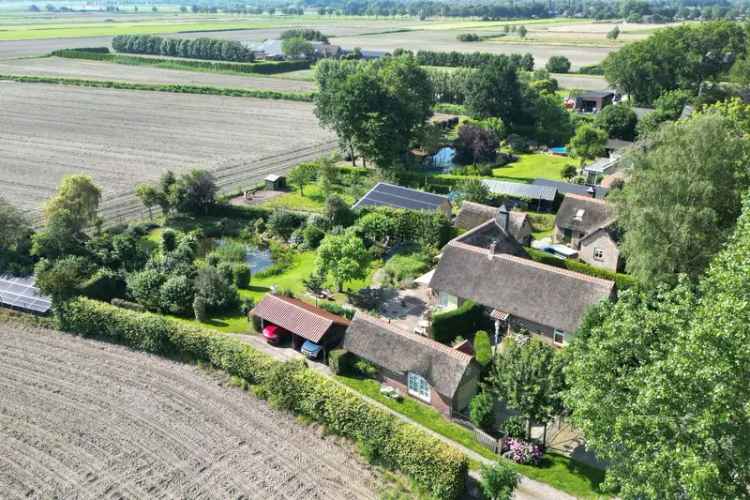 Gerestaureerd Landhuis met Bijgebouw en Tuin te Koop