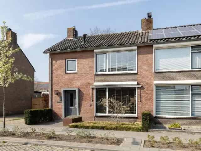 Jaren 60 Twee Onder Een Kapwoning Prinsenbeek