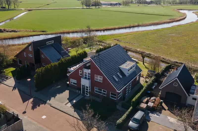 Ruime Villa Makkum 5 slaapkamers 2 badkamers Grote Tuin