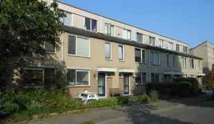 Tussenwoning Hoogland 3 slaapkamers 116m2 Nieuwe keuken badkamer toilet