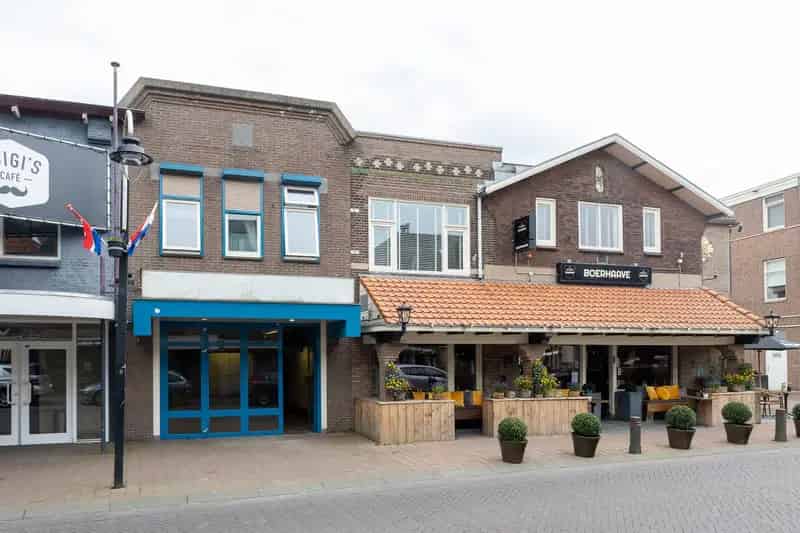 Winkel met Appartement te Voorhout