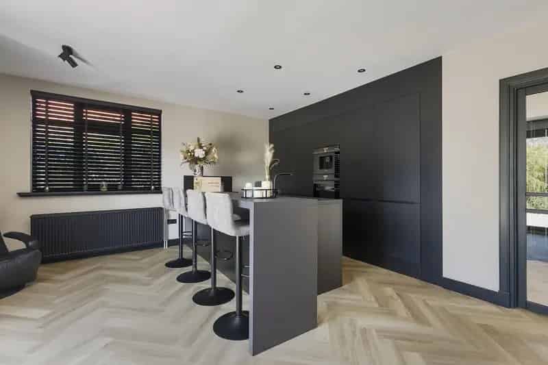 Luxe Benedenwoning Krommenie Aan Open Vaarwater