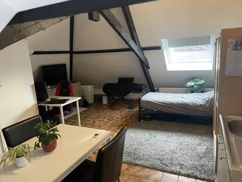 Kamer te huur Echt: Rustig, nabij winkels en station