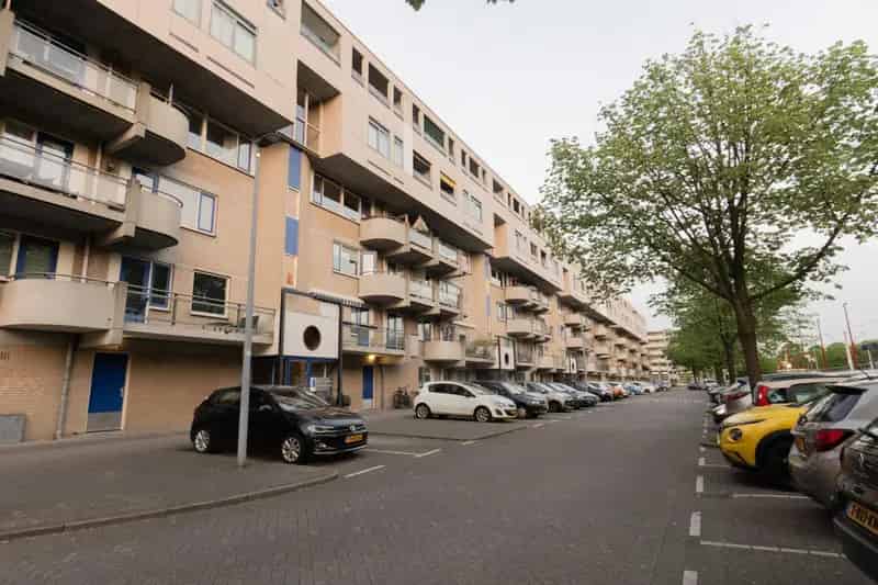 Gelijkvloers appartement met tuin in Oosterflank