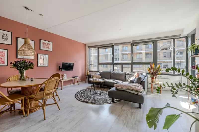 Ruim 4 Kamer Appartement Amsterdam Nieuw West Nabij Rembrandtpark