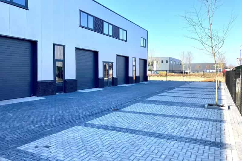 Bedrijfshal te huur Zeewolde 212m²