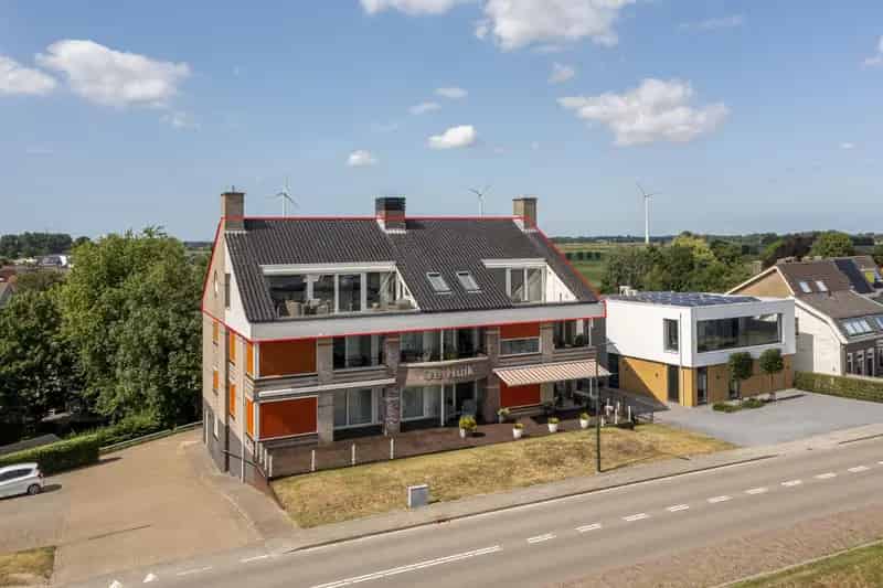 Luxe Penthouse Boven Hardinxveld  -  Rivieruitzicht  -  Gelijkvloers Wonen