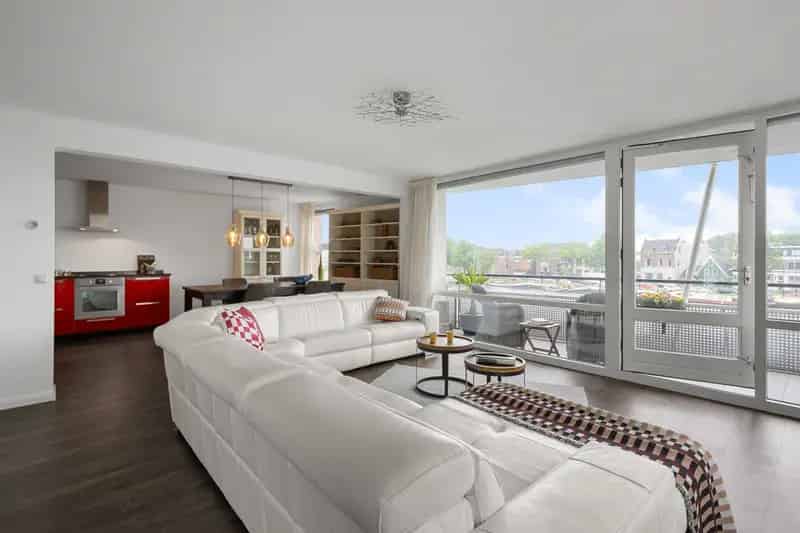 Luxe appartement Zaan: Uitzicht, Balkon & Parkeerplaats
