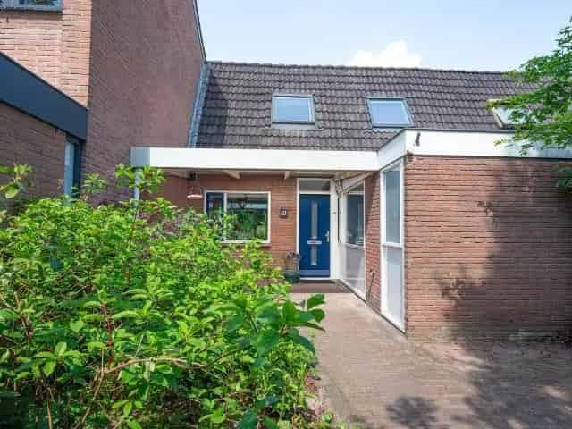 Tussenwoning Hoofddorp 2 slaapkamers tuin aan het water