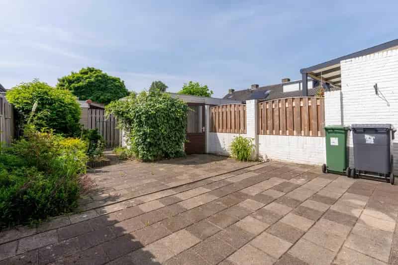 Ruime Tussenwoning 5 Slaapkamers Zonnige Tuin