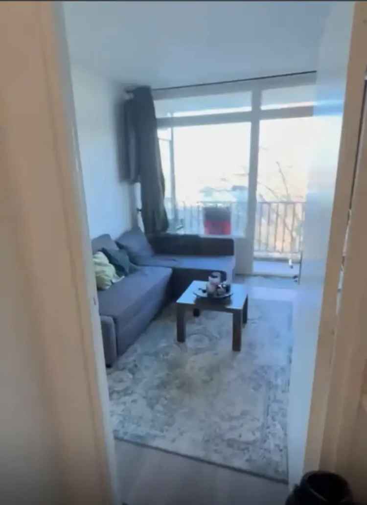 Gestucte woning met nieuwe vloer, badkamer en keuken