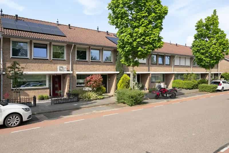 Huis te koop: Jan van Almondestraat 76 3176 VA Poortugaal 