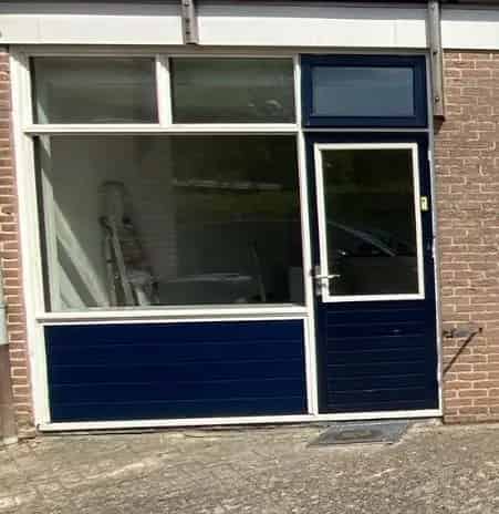 Ruime Kamer Met Aparte Slaapkamer En Eigen Opgang