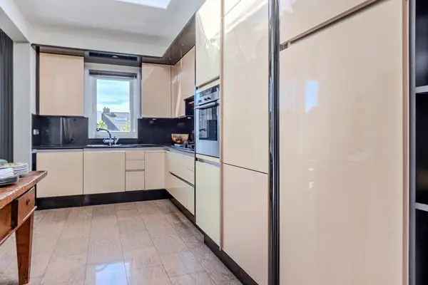 Luxe Penthouse Bleiswijk  Dakterras 3 Slaapkamers 2 Badkamers