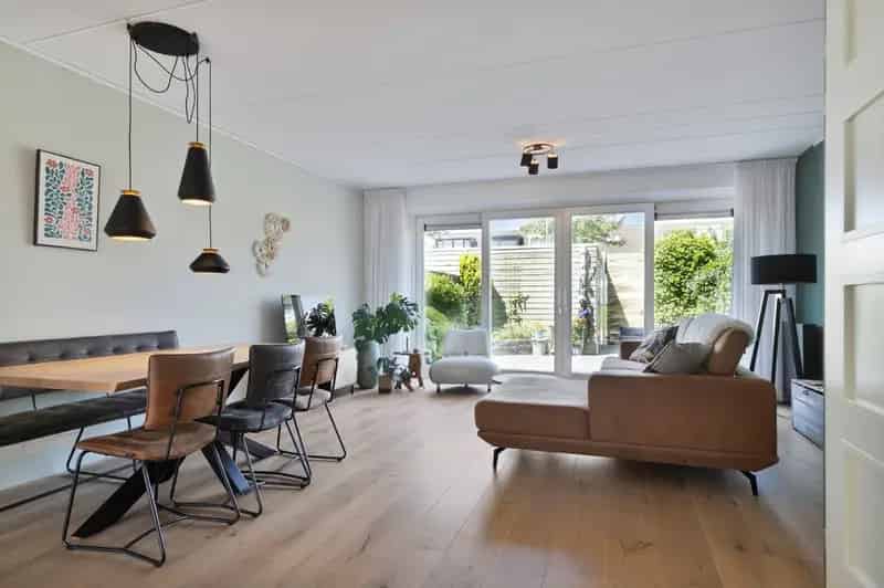 Ruime 6 Kamer Een gezinswoning te Hoek van Holland