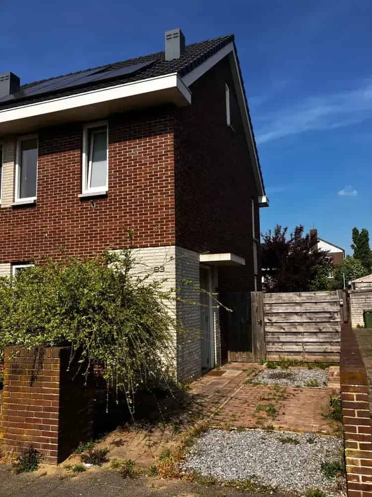 Moderne Hoekwoning Beverwijk: 4 Slaapkamers, Ruime Tuin