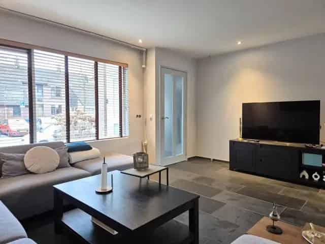 5 Kamer Eengezinswoning Rotterdam 121m2 te huur