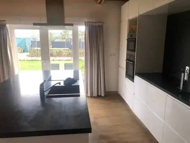 Recreatiewoning Biezenmortel 80m2 2 Kamers April 2025
