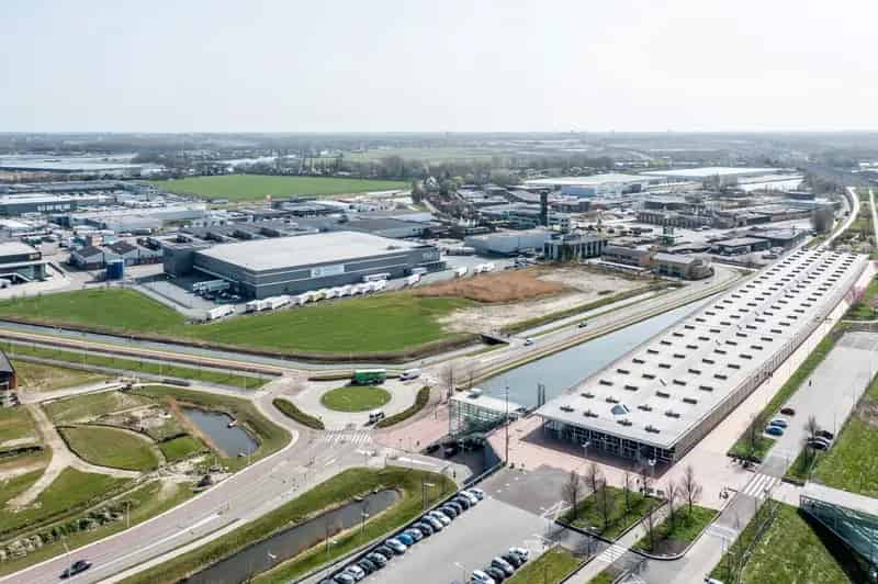 Bedrijfshal te Huur Barendrecht 15139 m2 VVO Koelcellen Docks Kantoor