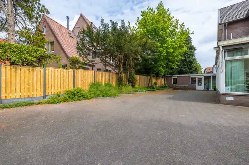 Kantoor Hilversum te koop: Historische Villa met Popmuziekgeschiedenis