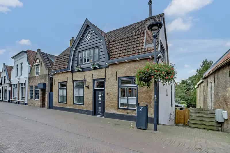 Herenhuis Strijen Diepe Tuin Aan Het Water Gemeentelijk Monument