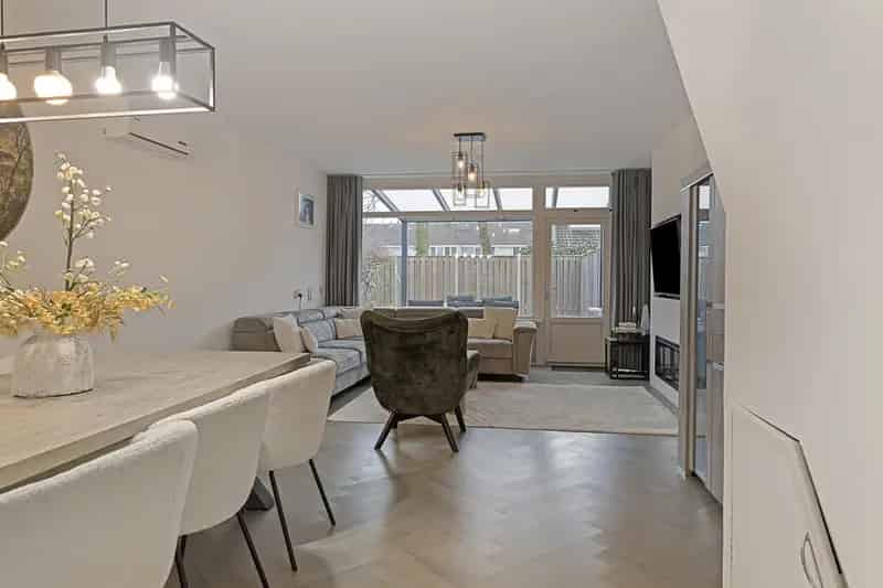 Ruime Hoekwoning Almelo Schelfhorst 4 Slaapkamers Moderne Keuken