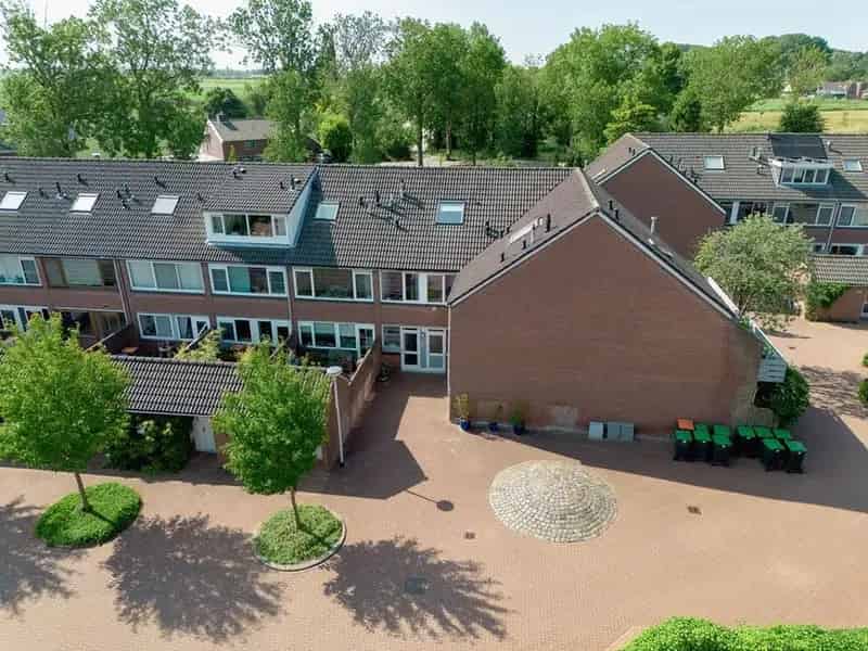 Sfeervol Appartement begane grond met tuin aan het water